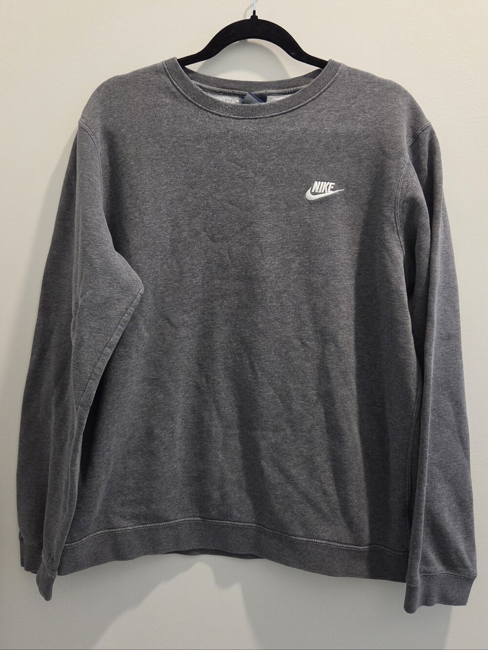 Nike Men's Charcoal Gray Crewneck Pullover | Athleisure Gym Wear